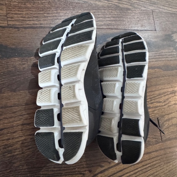 Women's OnCloud X 3 AD Black running shoes Size 6.5 - Picture 4 of 4